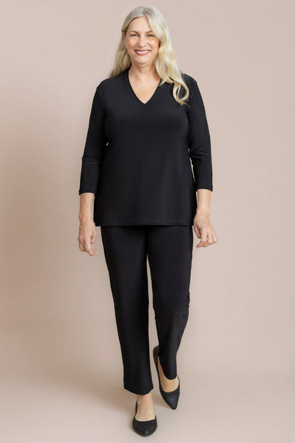 Go To Narrow V-Neck Top 3/4 Sleeve