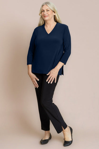 Go To Narrow V-Neck Top 3/4 Sleeve