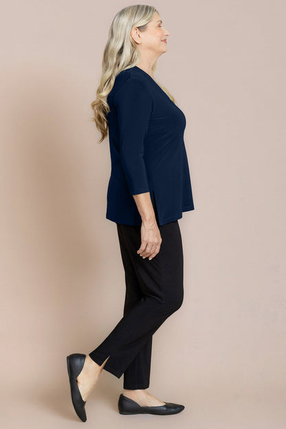 Go To Narrow V-Neck Top 3/4 Sleeve