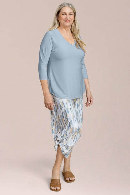 Go To Narrow V-Neck Top 3/4 Sleeve