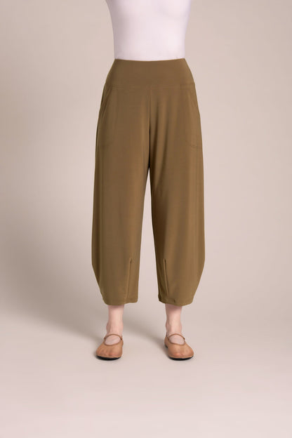 Narrow Lantern Pant
