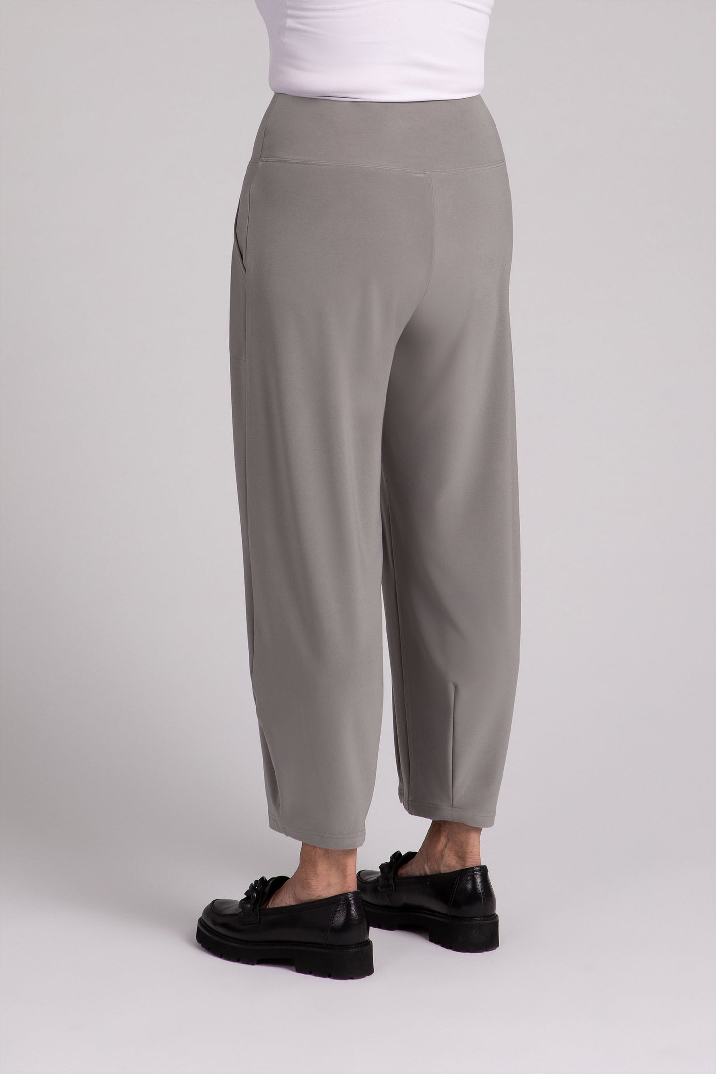 Narrow Lantern Pant