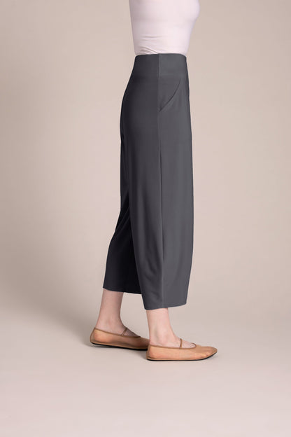 Narrow Lantern Pant