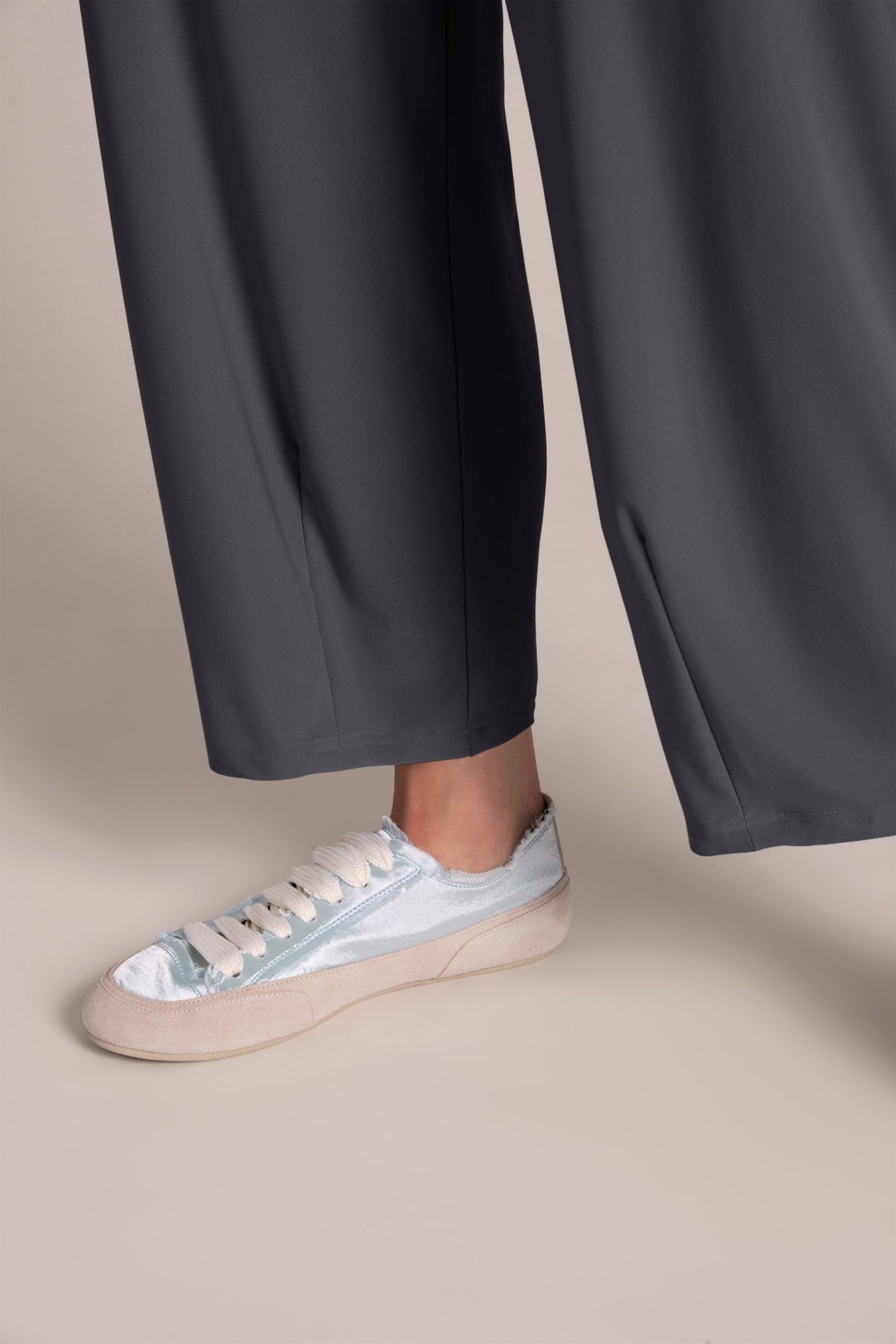Narrow Lantern Pant
