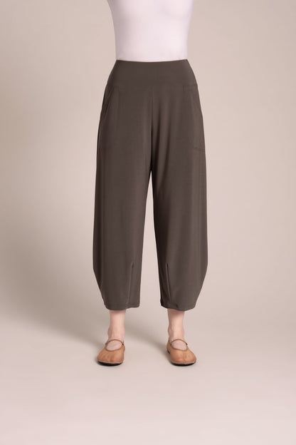 Narrow Lantern Pant