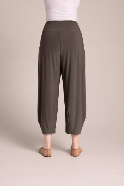 Narrow Lantern Pant