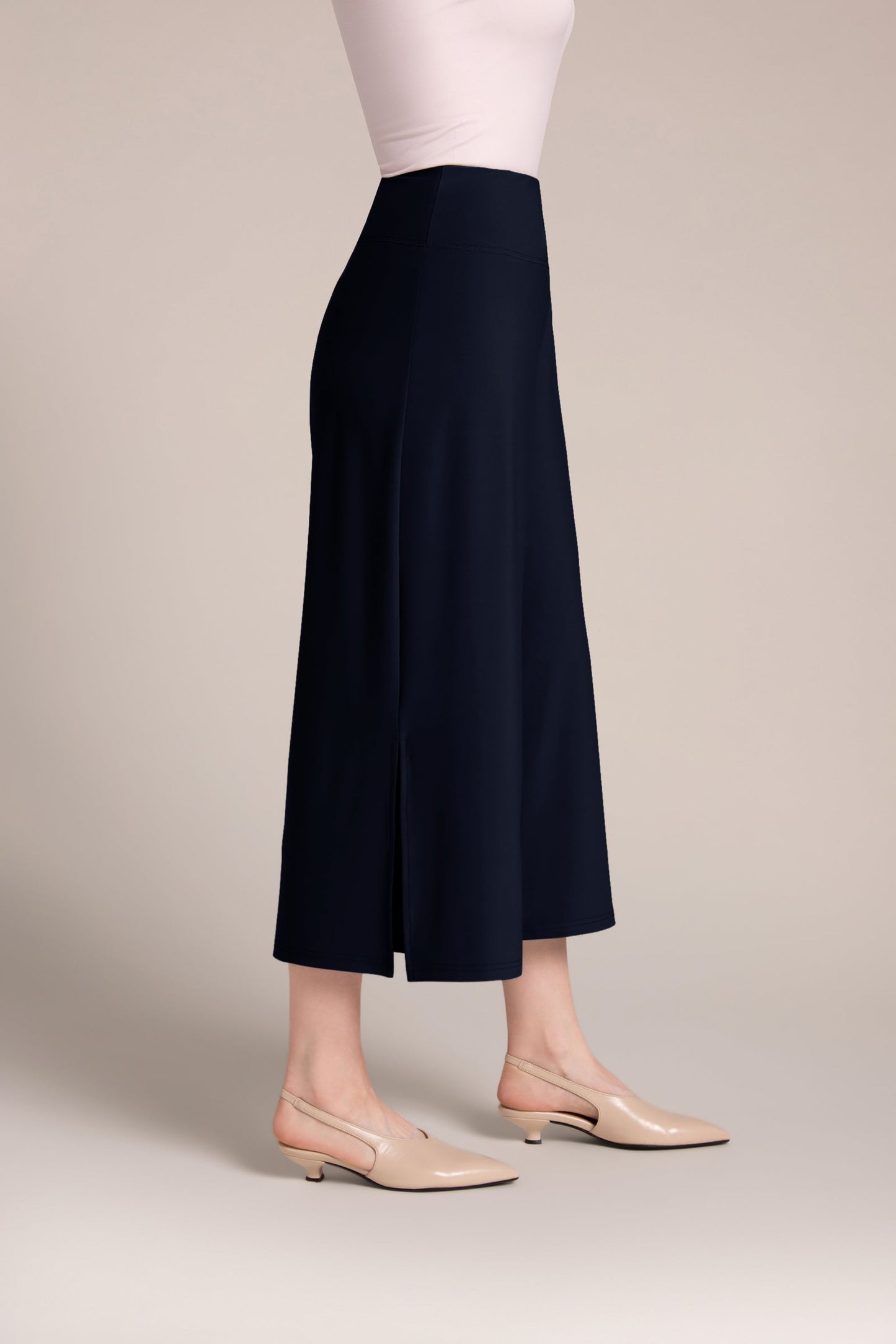 Side Slit Wide Capri