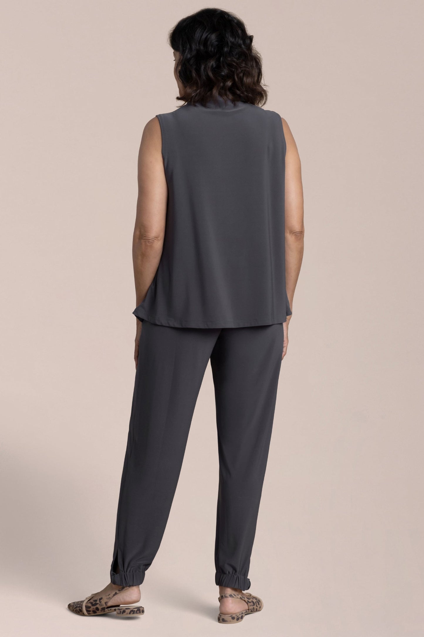 Sleeveless Echo Mock Neck Top