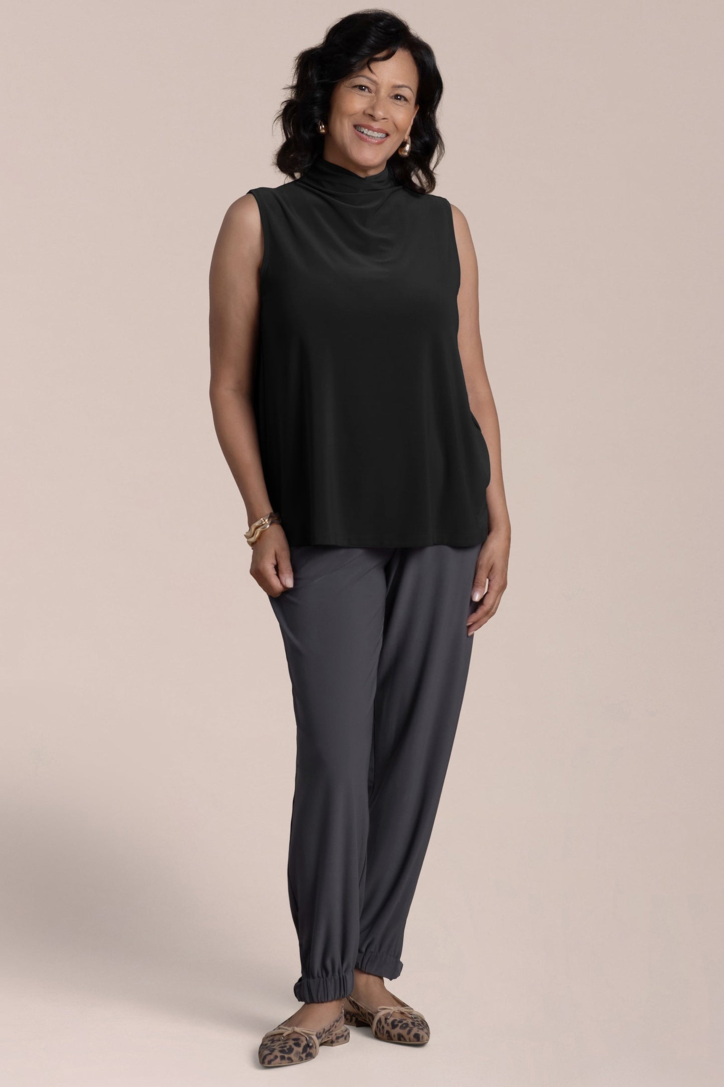 Sleeveless Echo Mock Neck Top