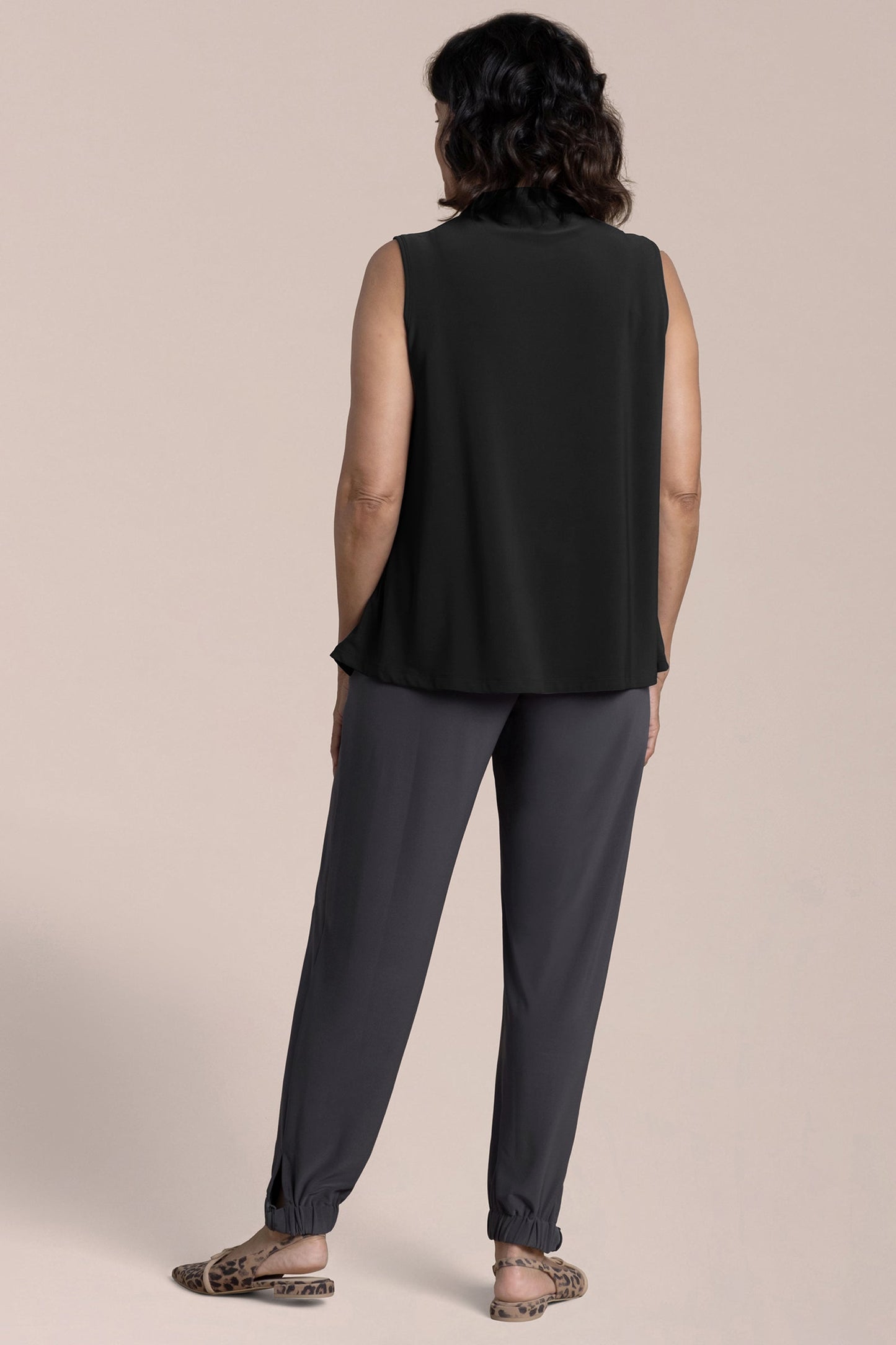 Sleeveless Echo Mock Neck Top