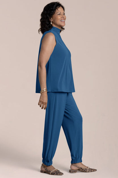Sleeveless Echo Mock Neck Top