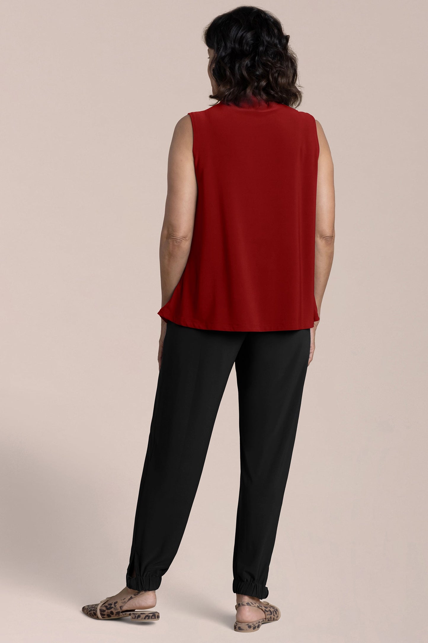 Sleeveless Echo Mock Neck Top